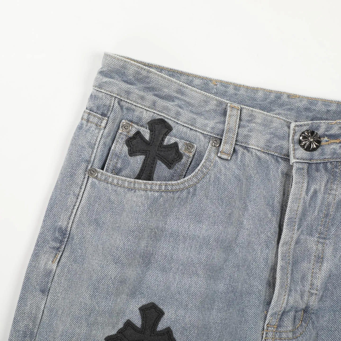 P280 Chrome Heart ｜Chrome Heart CH Heavy Industry Horsehair Spliced Flared Leather Jeans- 7*7 tannin 13.5 ammonia blue cow fabric, spliced with different colors of distressed denim, complete set of denim washing processes such as stone grinding, desizing, malaysian, hand rubbing, hanging grinding, fermentation washing, full spray, cat suede, etc. The genuine leather cross is made of natural horse hair and first-layer sheepskin. Because of the natural color of horse hair, different parts of the fur have different shades, and each pair is different, which is different from the imitation leather on the market. Each pair is the same; because the trousers are custom-made cross genuine leather trousers, they need to be disassembled many times, which is troublesome to sew and the shipment is very slow. Color: Spliced blue Size: 28 30 32 34 36